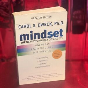 Mindset by Carol S. Dweck Book